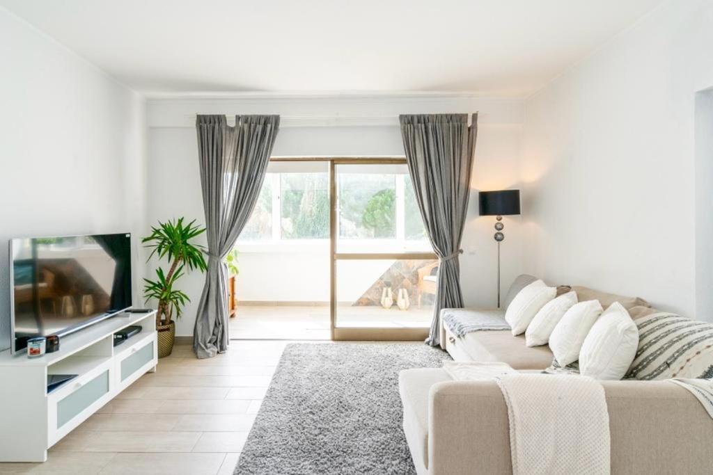 קווארטיירה Spacious 1 Bed In Vilamoura, Fast Wifi & Pool מראה חיצוני תמונה