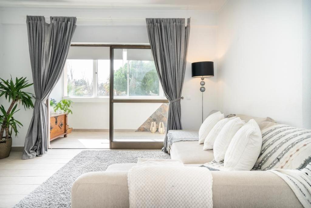קווארטיירה Spacious 1 Bed In Vilamoura, Fast Wifi & Pool מראה חיצוני תמונה